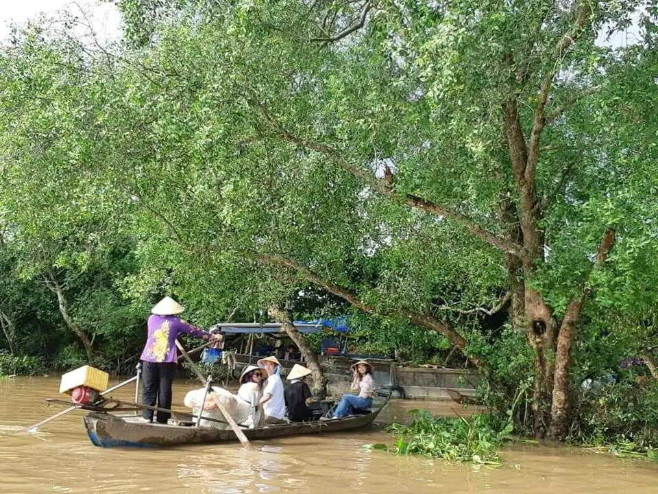 Hà Phan Holiday House