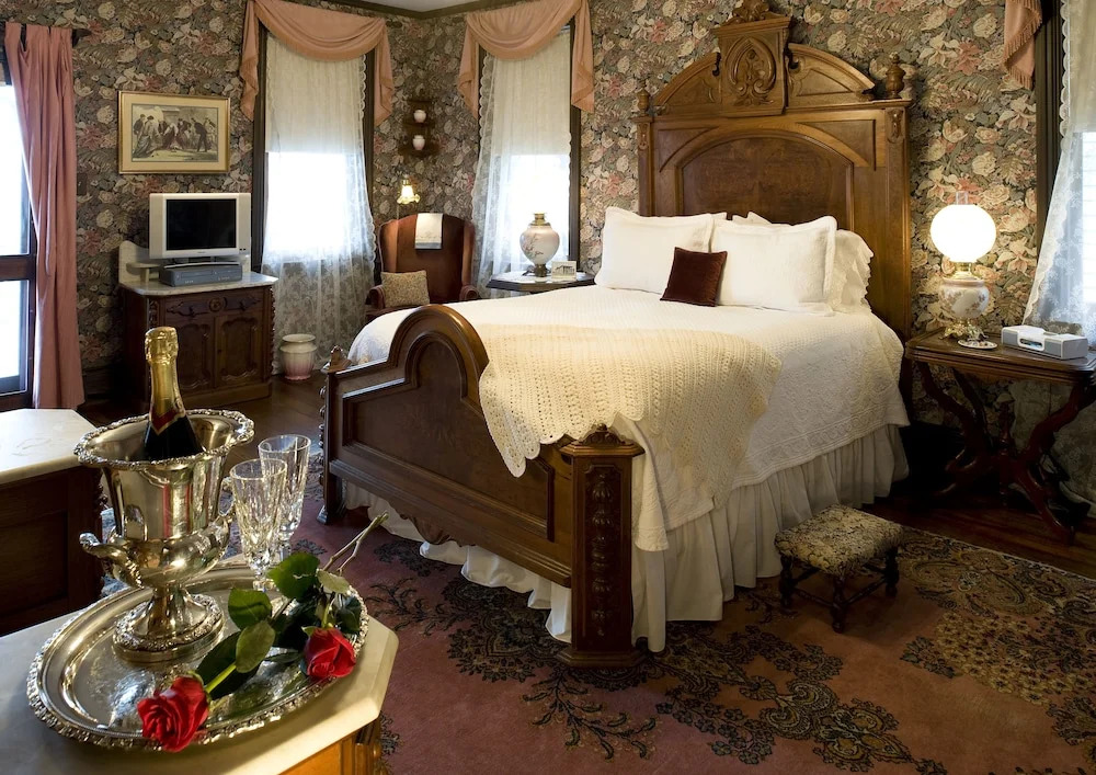 John Wesley Inn & Carriage House