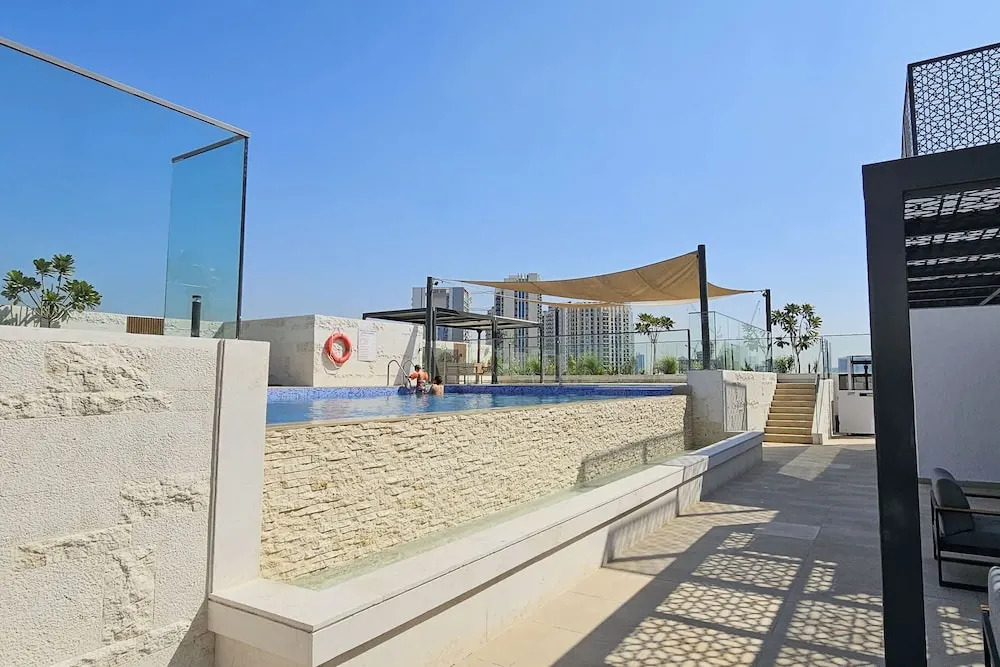 Mesmerizing Studio Located in the Center of JVC