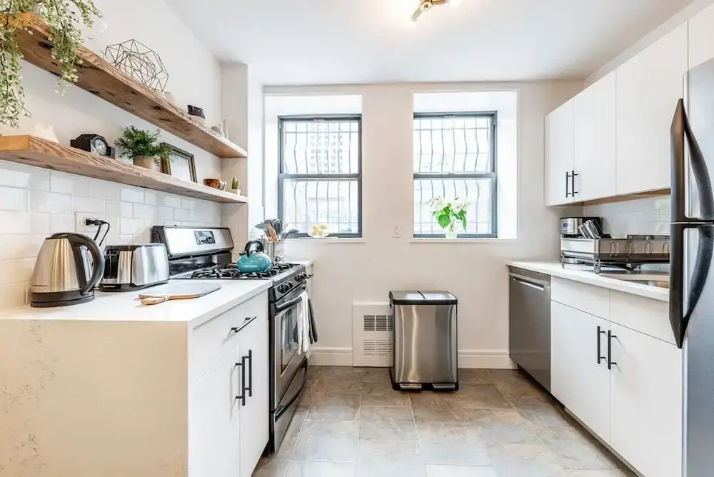 Cypress Court I by Rove Travel 2BR Harlem Apt