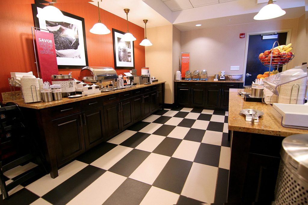 Hampton Inn & Suites Grand Forks