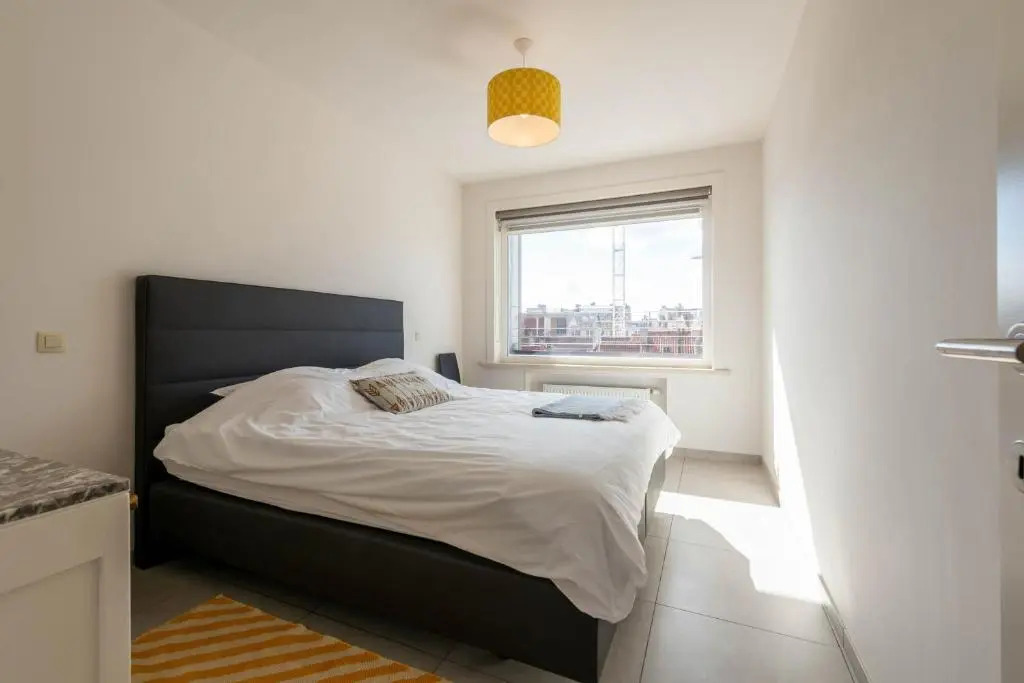 Modern Apartment with Free Parking