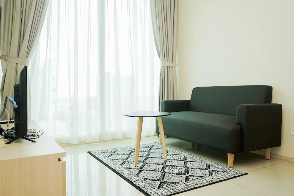 Homey and Cozy Stay 1Br at Tree Park City BSD Apartment