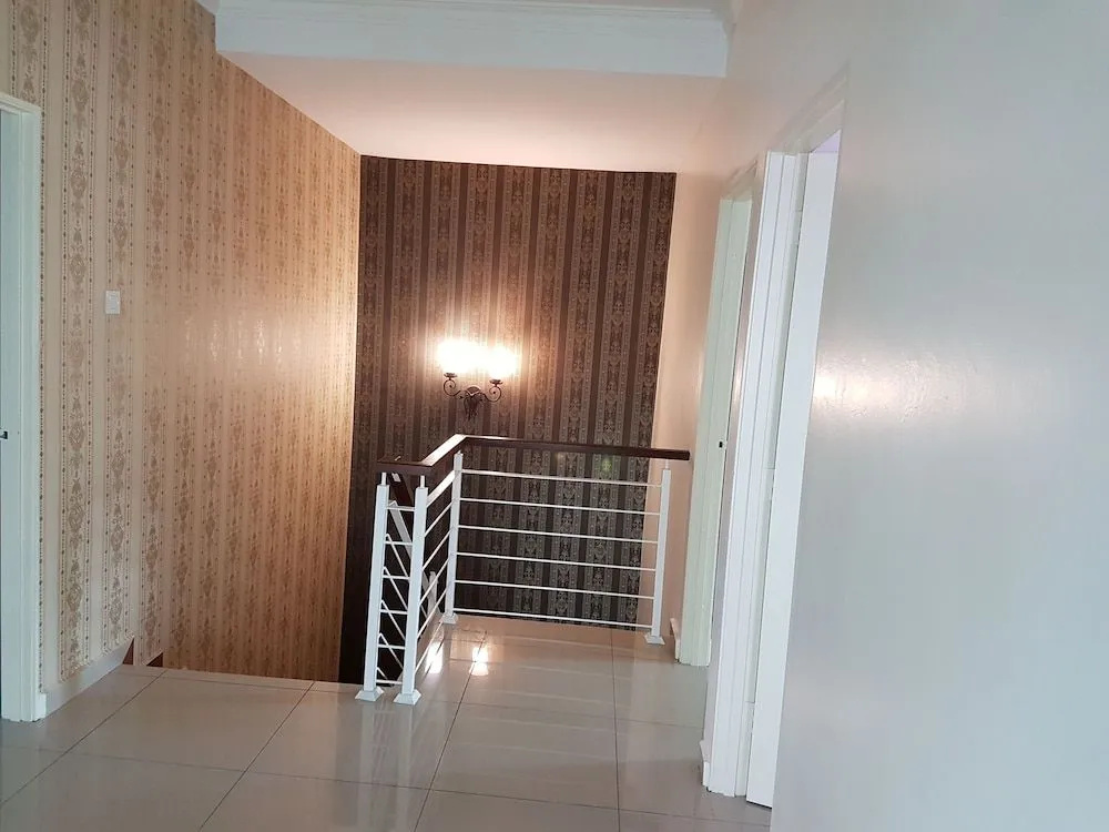 Sitiawan Homestay Entire Semi D house