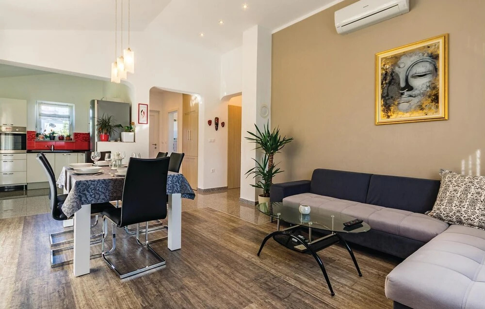 Stunning Home in Fazana With Wifi and 3 Bedrooms