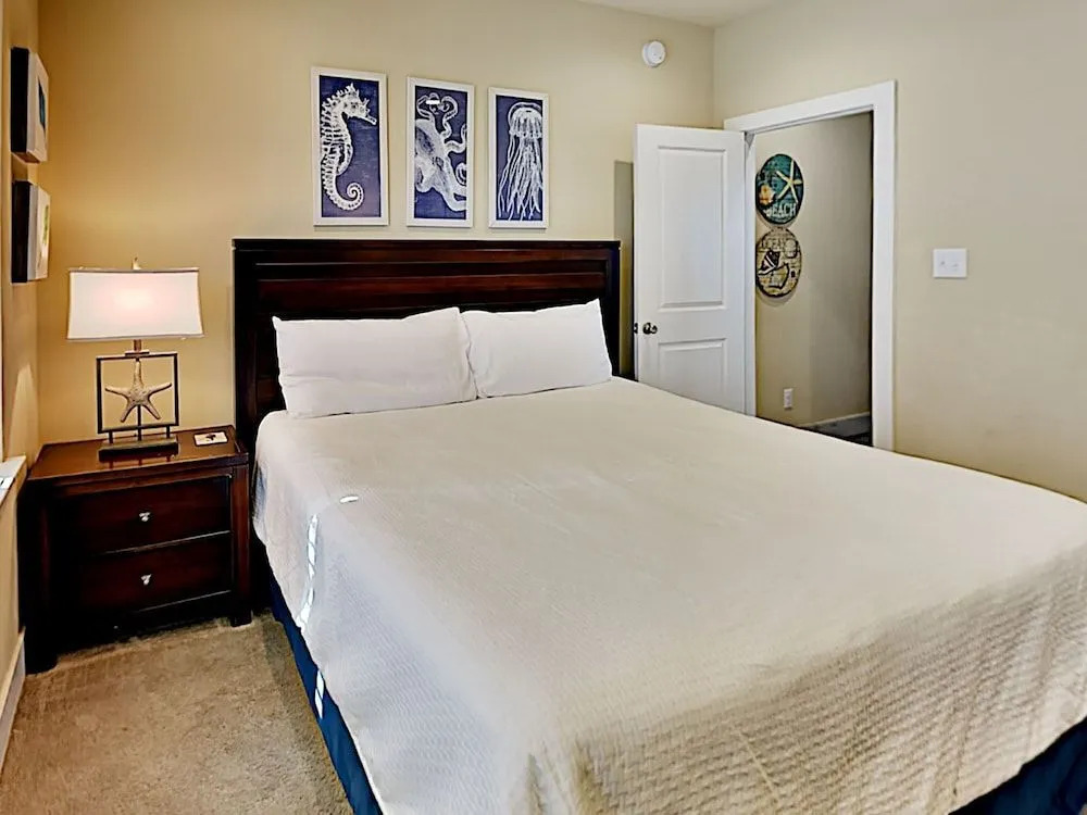 Lagoonie Goo Goo by Southern Vacation Rentals