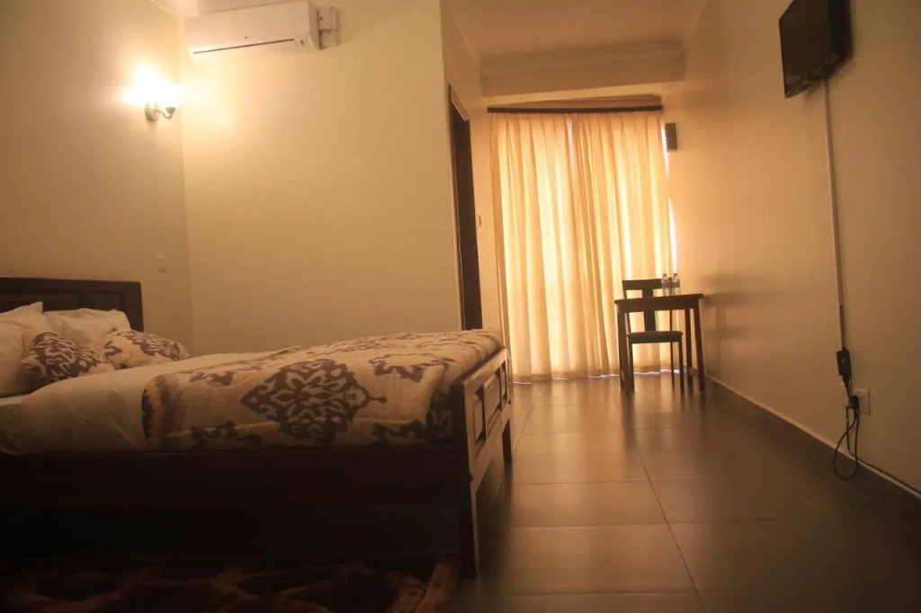 Kenendia Hotel