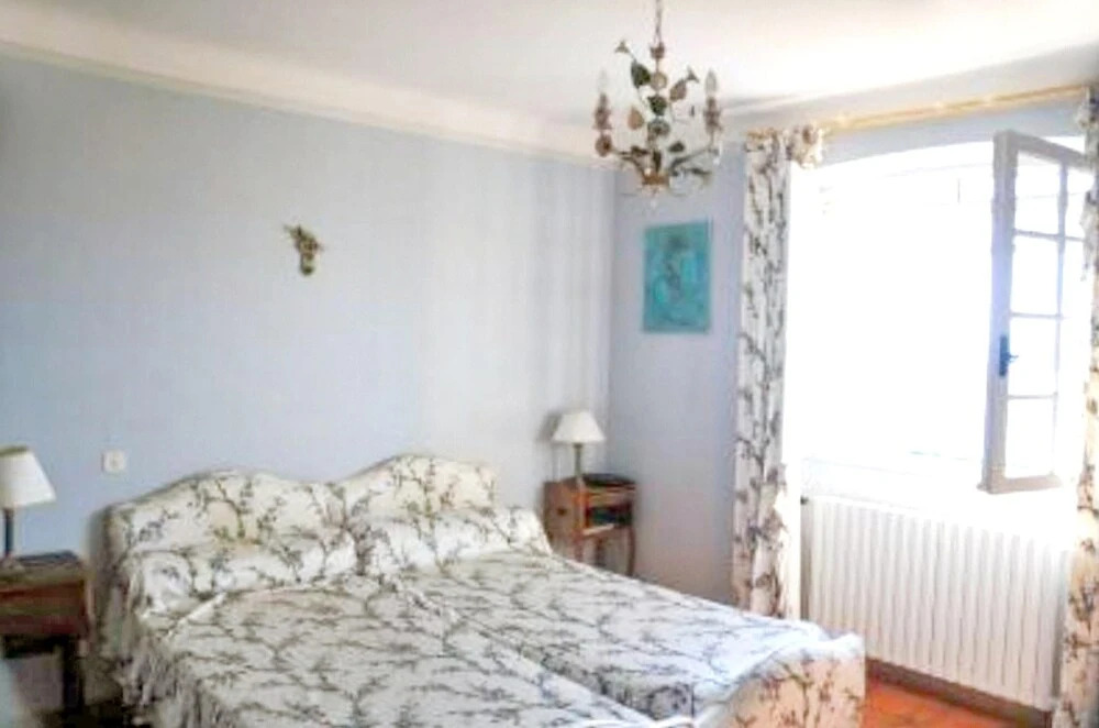 House With in Roquebrune sur argens With Wonderful sea Vie