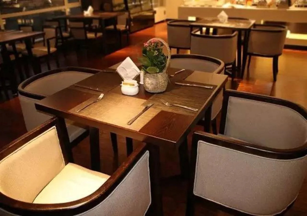 Wushan Pleasure Hotel