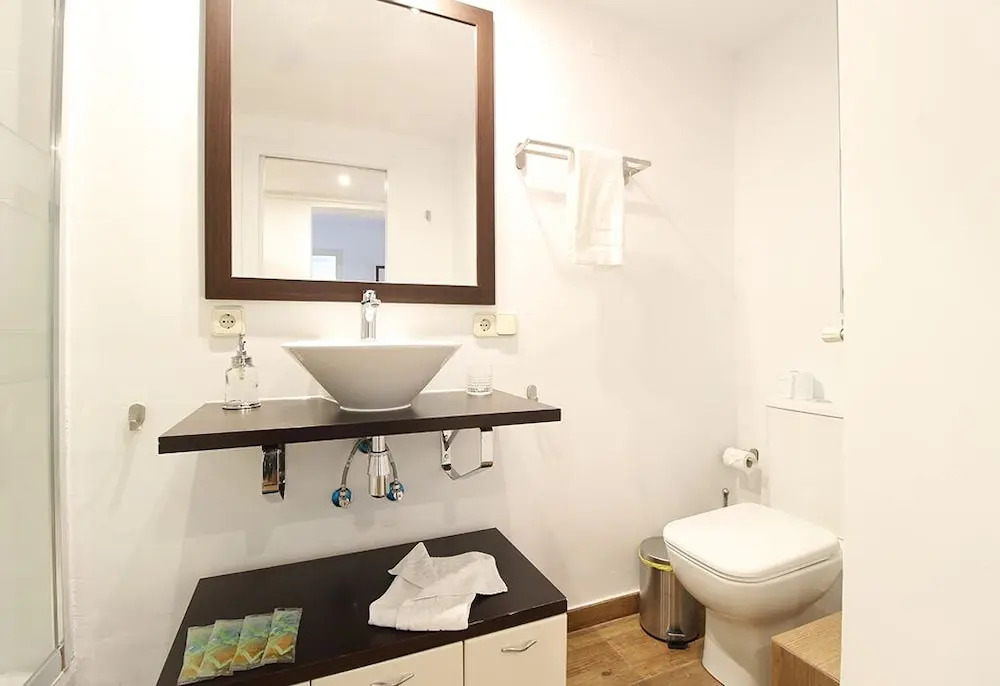 Luminous Apartment in Chueca Allôhousing