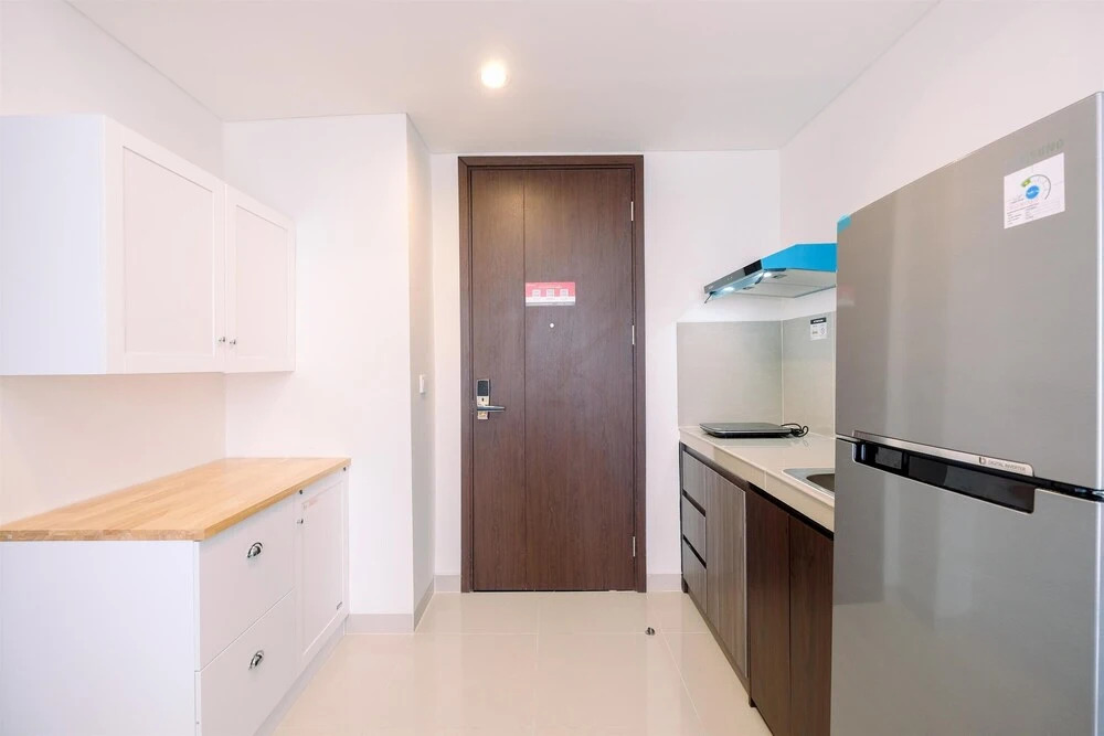 Comfy and Modern Look 2BR at Vasaka Solterra Apartment By Travelio