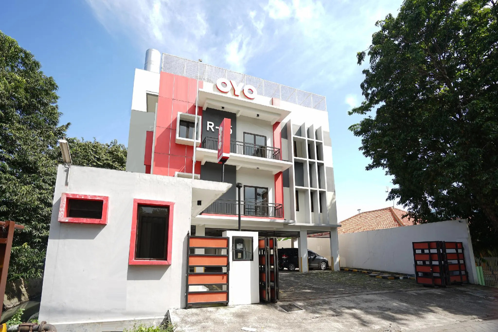 OYO 748 Comfitel Tenggilis