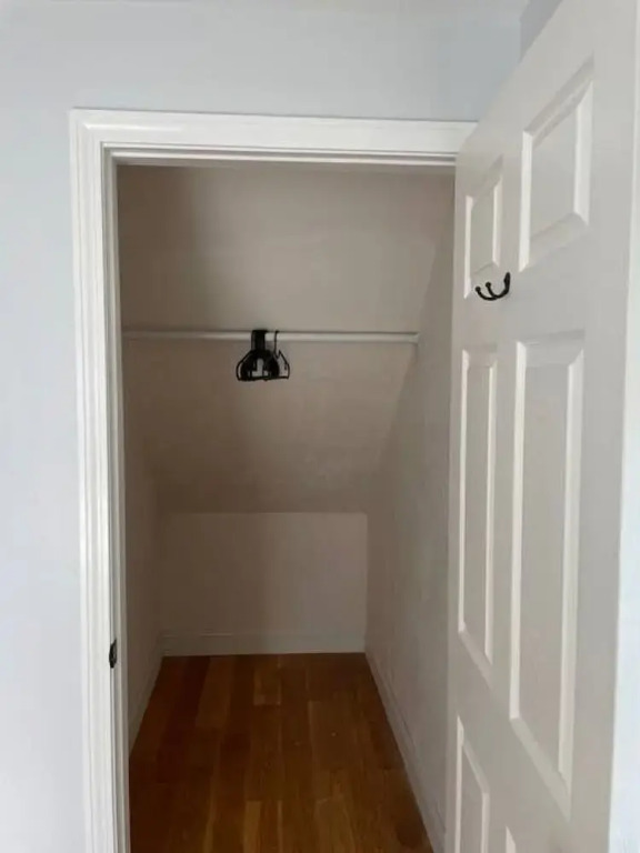 Queen Bed - Boston - RM 3