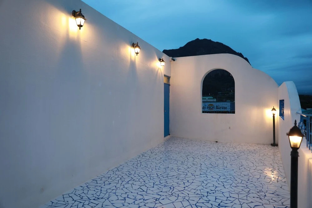 Love Jeju Sanbangsan Guesthouse - Hostel