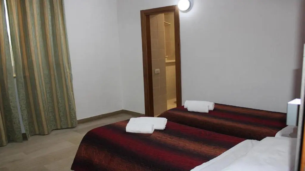 Hc1 S.r.l. - Hotel Center 1 - 2 - 3