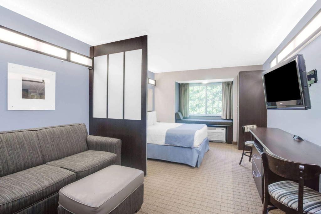 Microtel Inn & Suites Bath