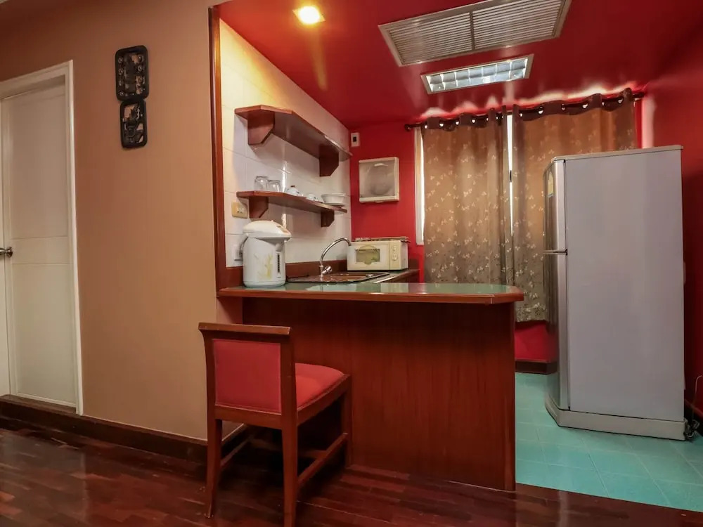 NIDA Rooms Sathorn 170 Embassy