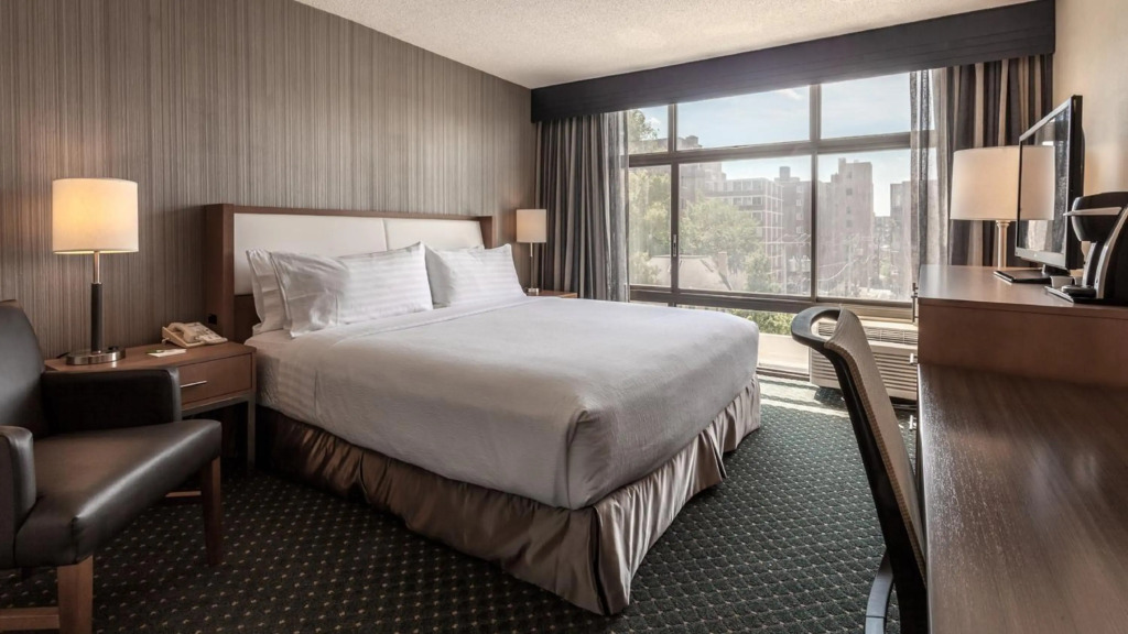 Holiday Inn Chicago North-Evanston by IHG