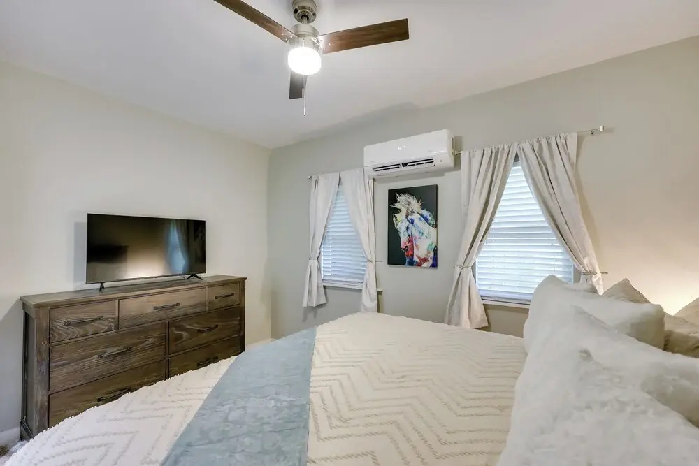 Hot Springs Home w/ Yard, Walk to Bathhouse Row!