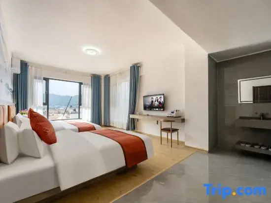 Lijiang Yuexiang Harbour Hotel