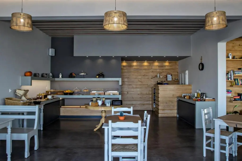 Porto Raphael Residences & Suites