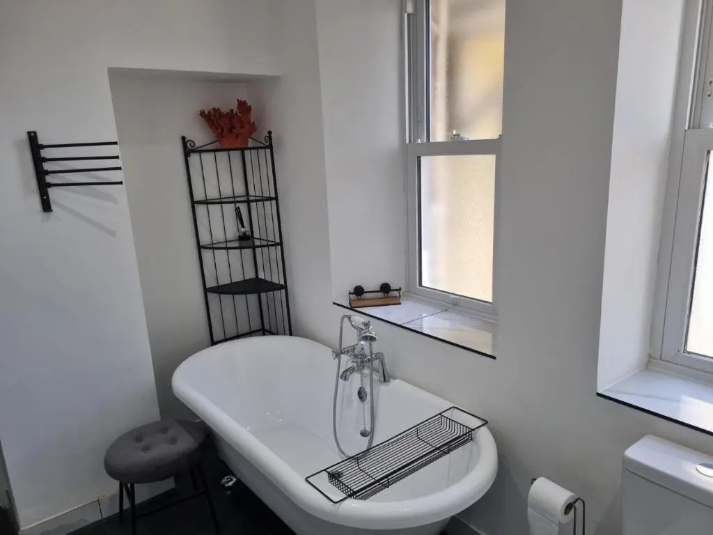 Exquisite 10 bed Villa hot tub and games room