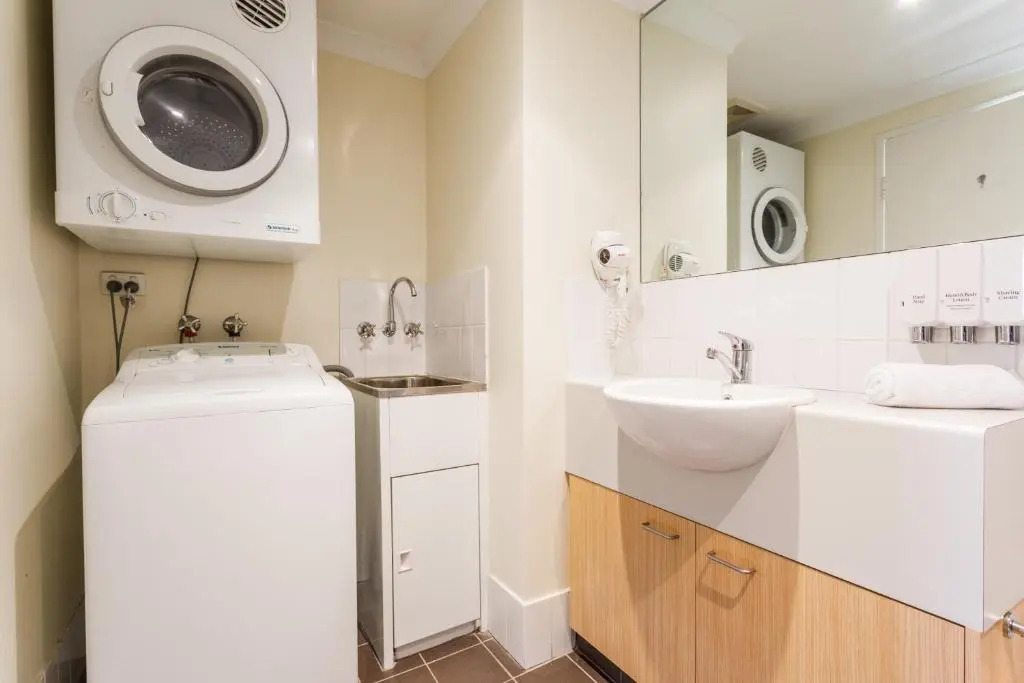 Perth Ascot Central Apartment Hotel Official