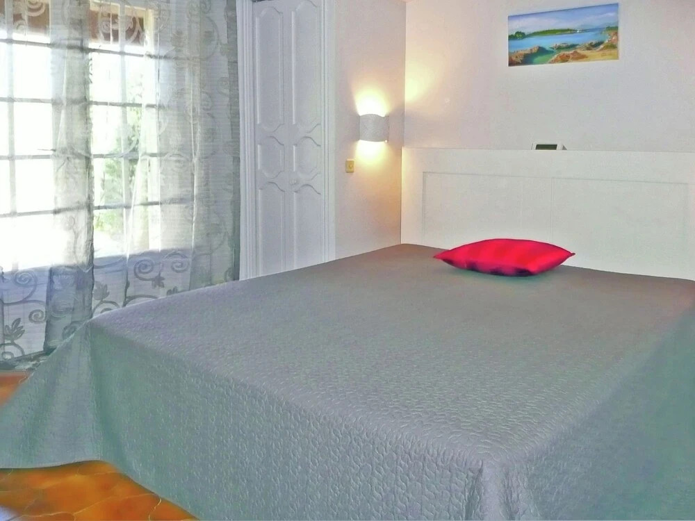 Sprawling Villa in Saint-tropez With Swimming Pool