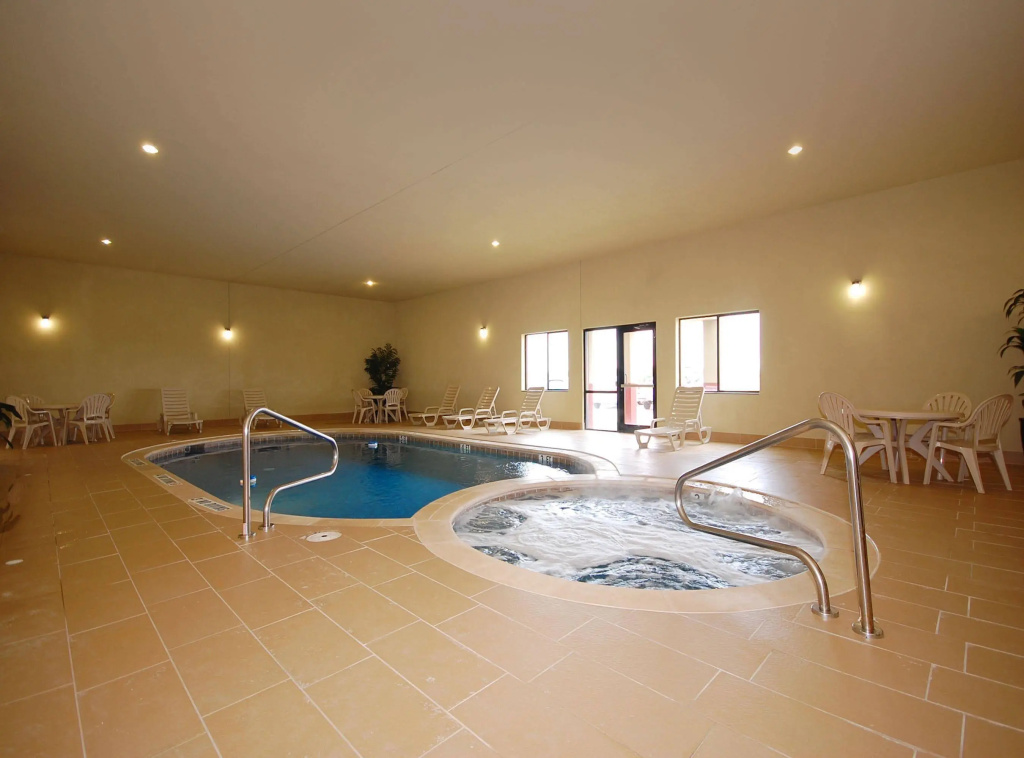 Best Western Plus Texoma Hotel & Suites