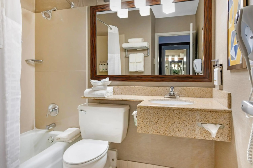 Comfort Inn & Suites Danbury-Bethel