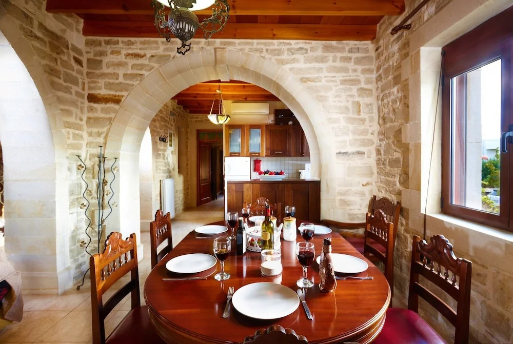 disCrete Villa Loutra