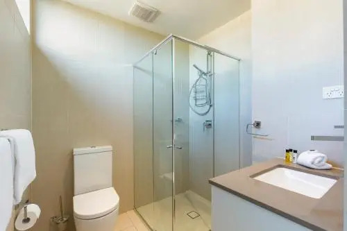 North Sydney Fully Self Contained Modern 2 Bed Apartment (16Wal)
