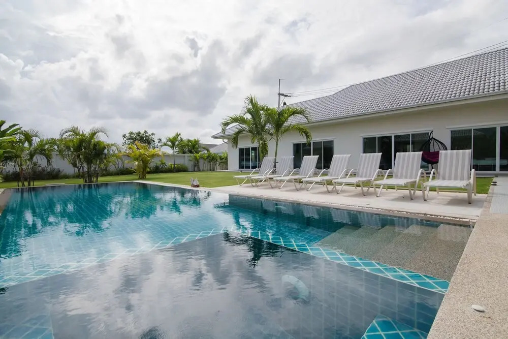 Private  4 Bedroom Pool Villa L28