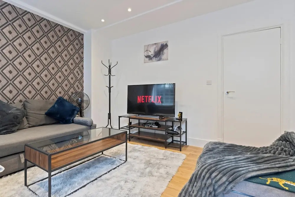 Cozy Apt Step Away Hyde Park and Oxford Street
