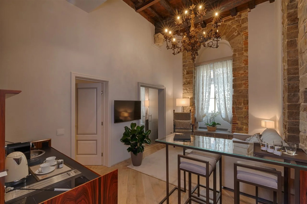 Donati Luxury Tower Suites