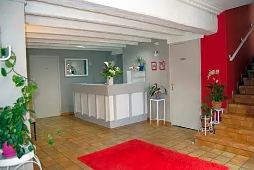 Logis Hôtel Castel de Mirambel