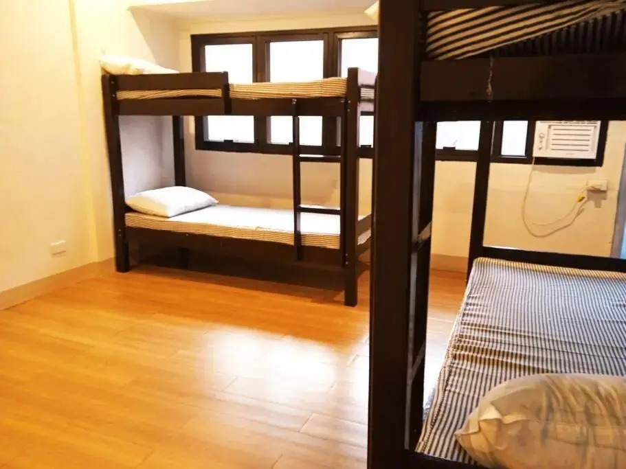 Sulit Condo Unit Santa Mesa Manila