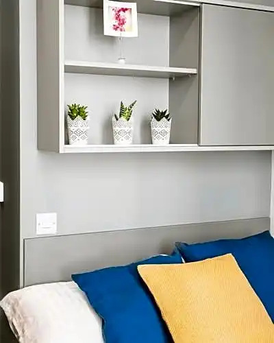 Zeni Ensuite, Point Campus, in the Vibrant Docklands