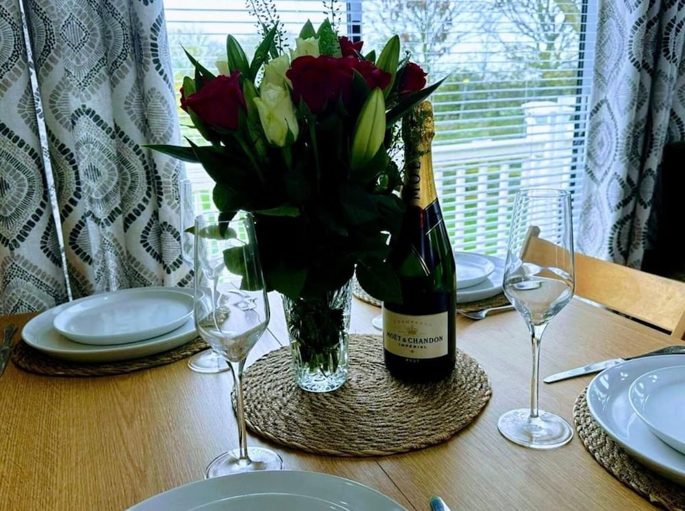 Sea Breeze-a Beautiful 3 Bed,pet Friendly Retreat