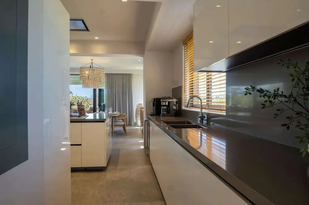 Villa Perla in Porta Fortuna by Mita Residential Ocean View, Pool, Luxury