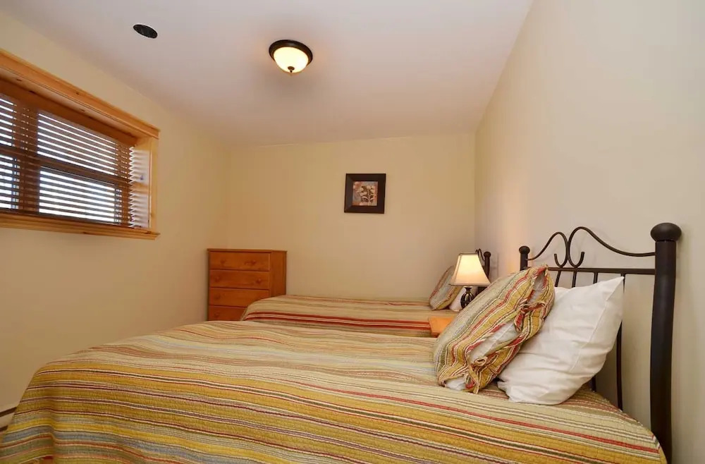 Chalet Deer Lodge