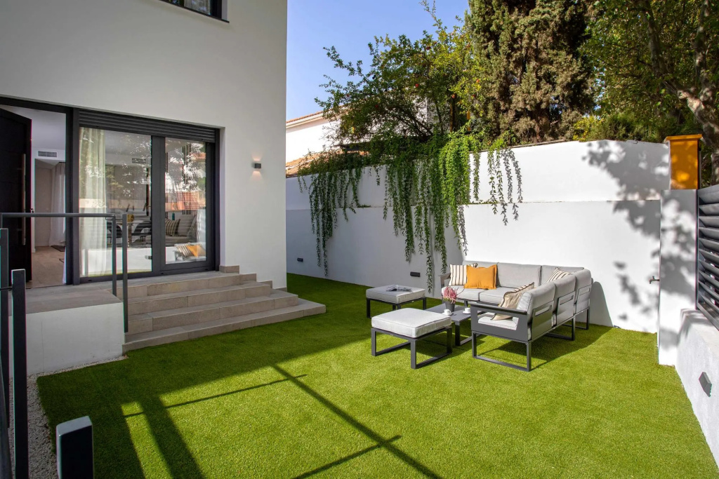 Amazing Studio With Large Terrace Pool and Parking Arruzafa II