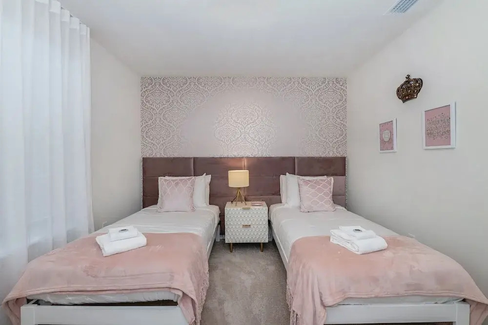 Sun Traveler @ Solterra By Shine Villas #113 5 Bedroom Townhouse