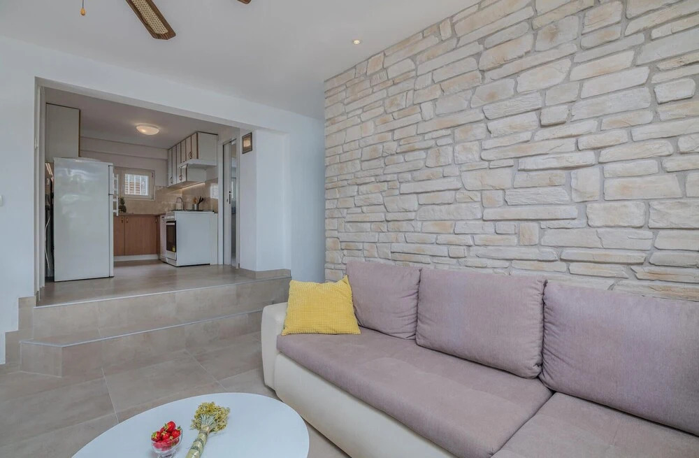 Beautiful Home In Omisalj