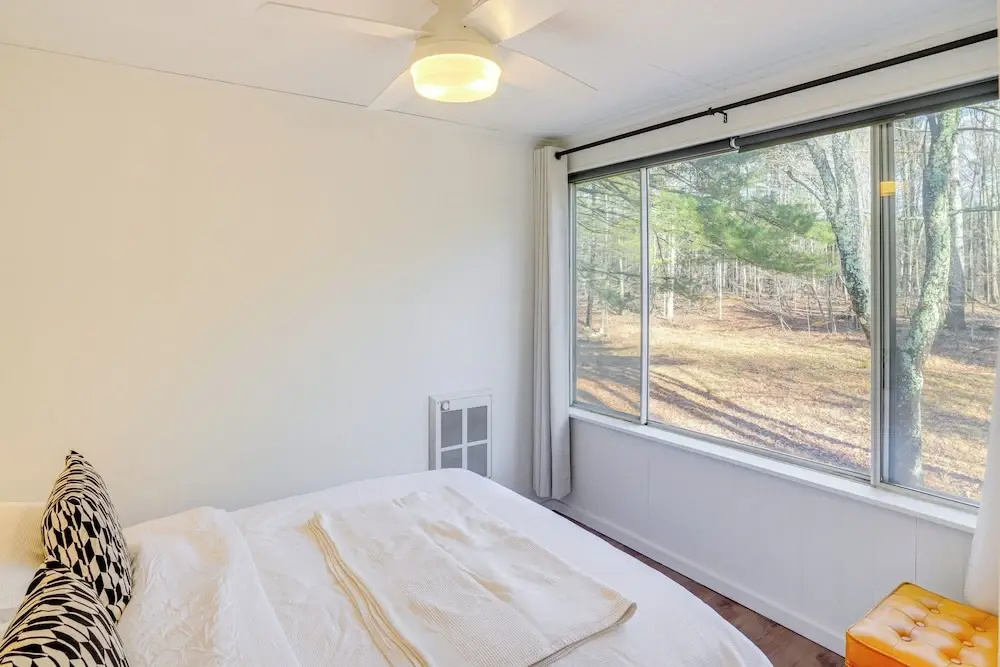 Mtn Views + On-site Hiking Trails: Catskills Cabin