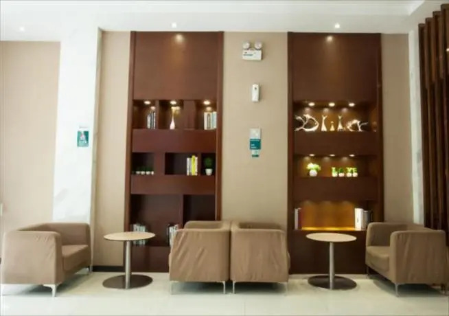 City Comfort Inn
