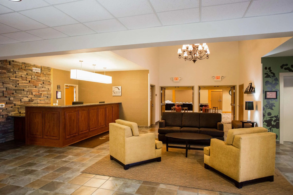 Sleep Inn & Suites Conference Center Eau Claire North