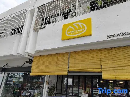 Damansara Jaya Petaling Jaya 2 Storey Landed House for 15 Pax