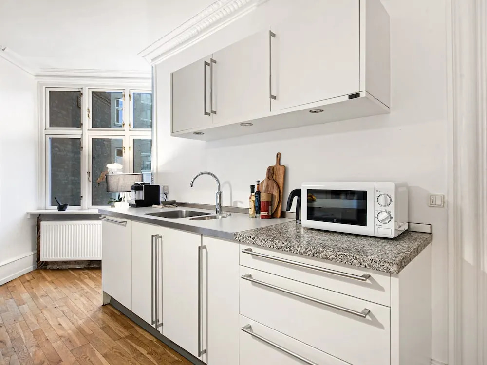 Gorgeuos Three-bedroom Apartment in Historical Copenhagen