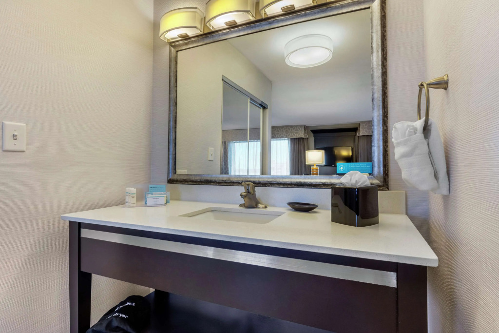 Hampton Inn and Suites Columbus, MS